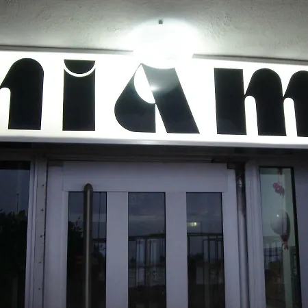 Miami 14-15 Apartment
